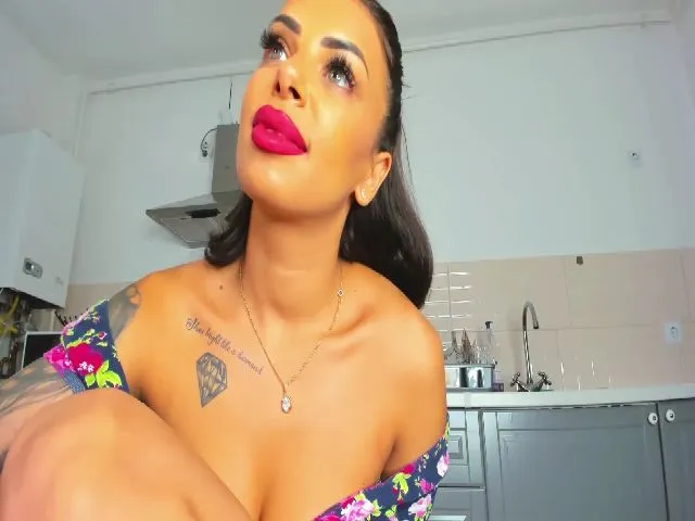 Live sex webcam photo for MoonaMuslim #260627077