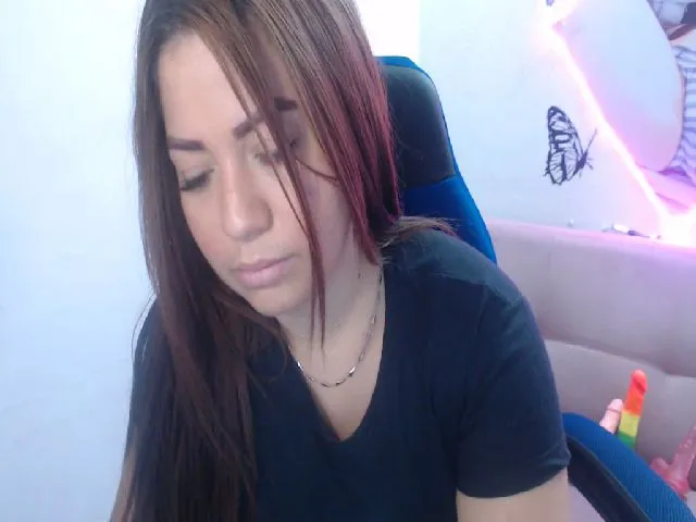 Live sex webcam photo for Shanel_bigass #264313320