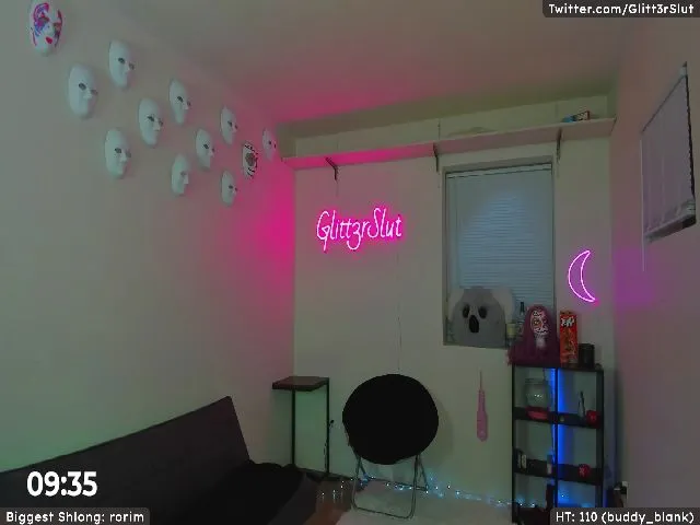 Live sex webcam photo for Glitt3rSlut #257859924