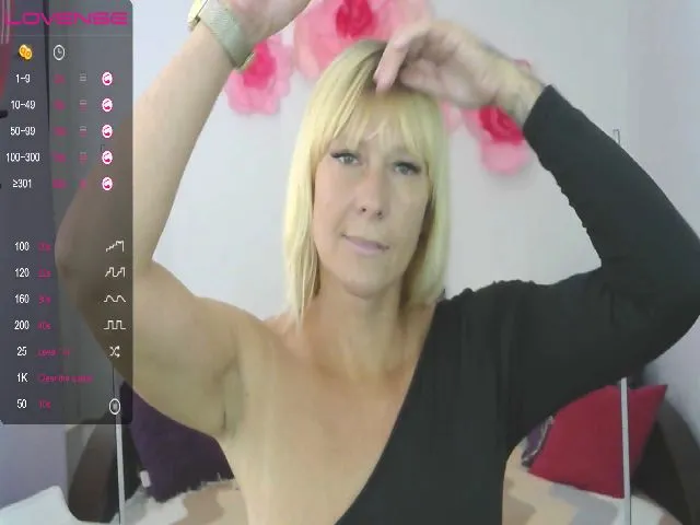Live sex webcam photo for WomanCatt #264758542