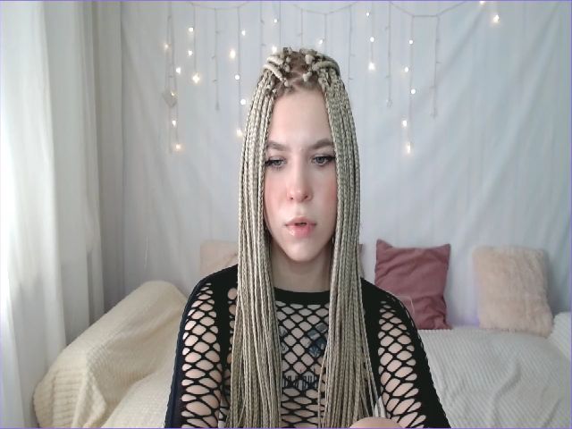 Live sex webcam photo for Aidra__Foxxx #252994550