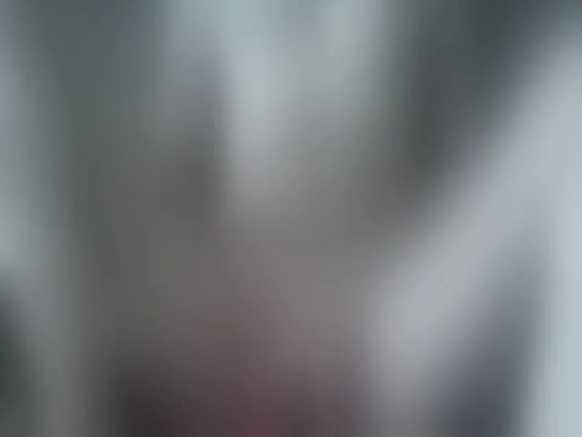 Live sex webcam photo for LiliannSweet #252461534