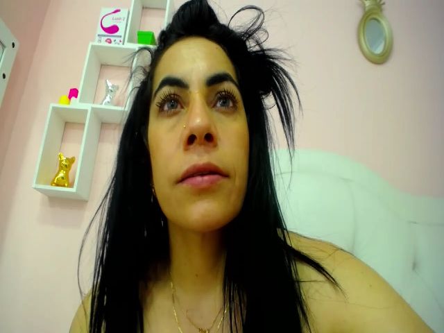 Live sex webcam photo for Petite_camila #287864376