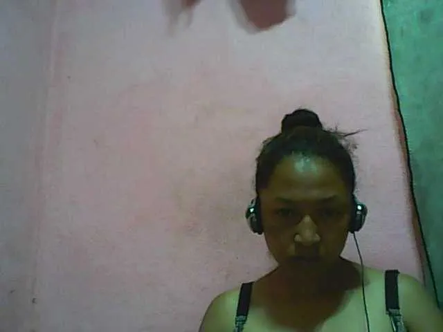 Live sex webcam photo for LyaNelya #241301146