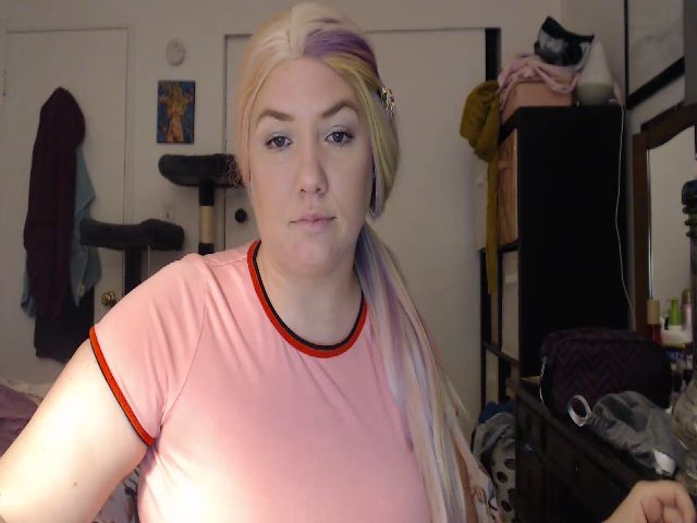 Live sex webcam photo for Krissybae #255840388