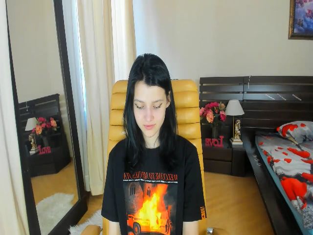 Live sex webcam photo for SoniNex #256777932