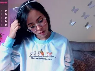 Live sex webcam photo for EvelynHarris #287950080