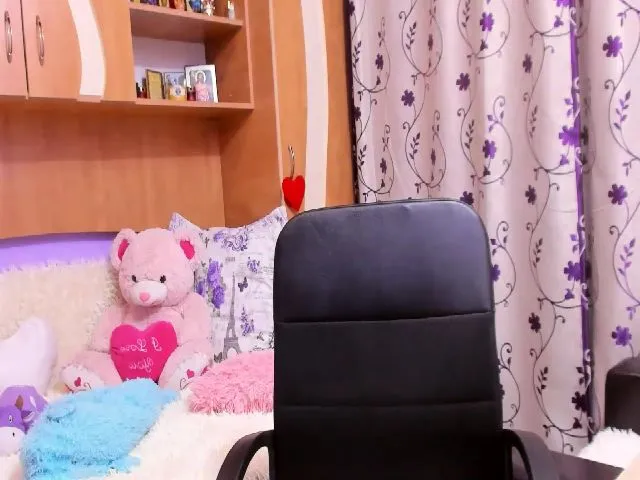Live sex webcam photo for Linxxxjoy #255572480