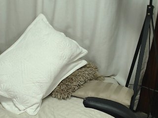 Live sex webcam photo for emily-ethan #240808032