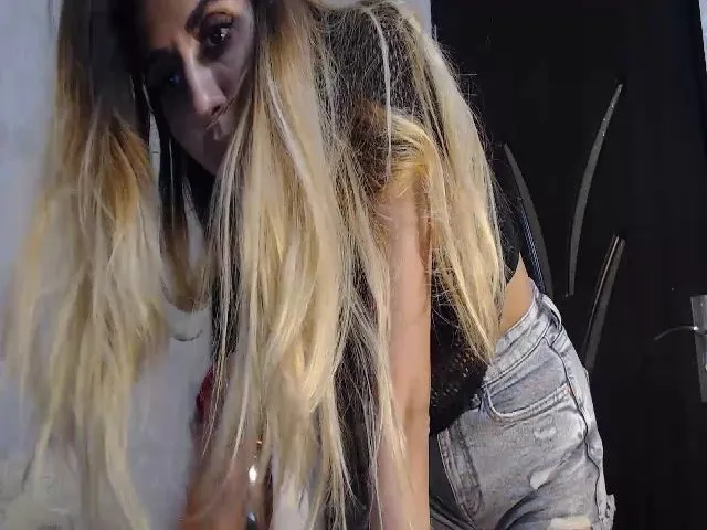 Live sex webcam photo for Nicebitch23 #253858072