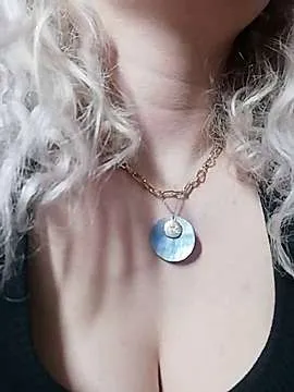 Live sex webcam photo for Curly__Sue #245006116