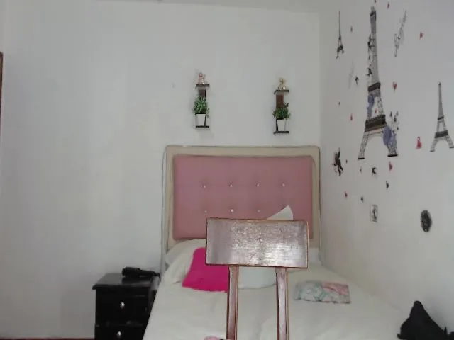 Live sex webcam photo for Maryalelove #261591868