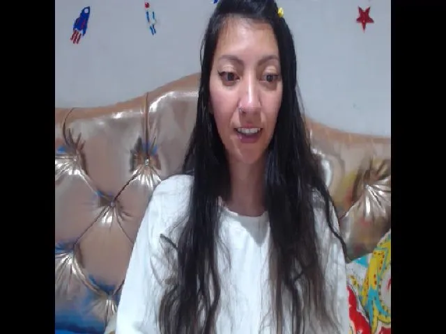 Live sex webcam photo for Kaymilf #263350427