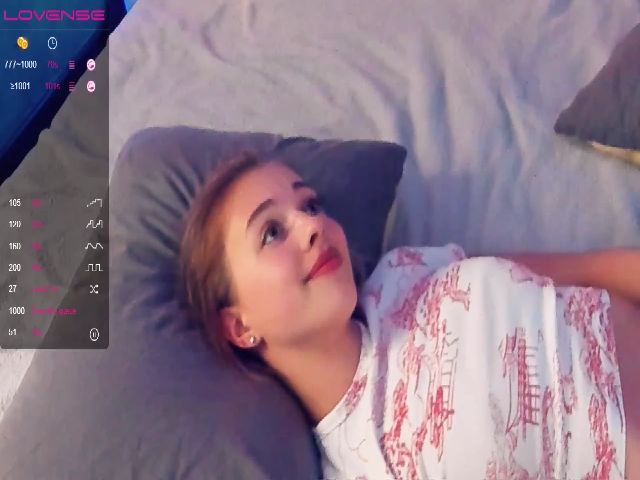 Live sex webcam photo for MariaCharming #258083839