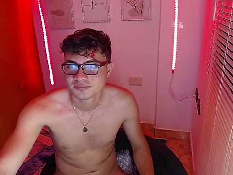 Live sex webcam photo for hasseldominic #252059135