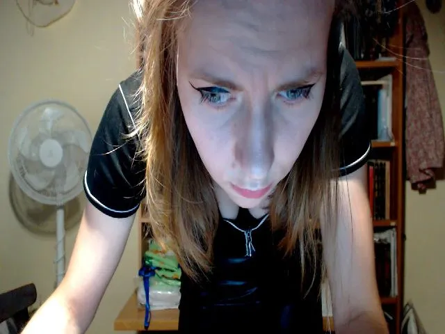 Live sex webcam photo for WinterGoddess #256114908