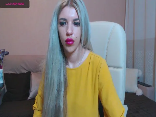 Live sex webcam photo for SilviaDream #254237731