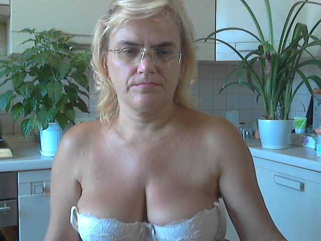 Live sex webcam photo for runa88 #259248362