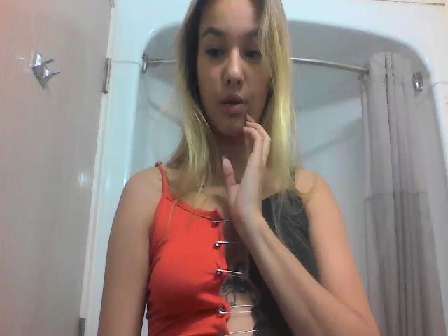 Live sex webcam photo for Qxeen_jasmin #260938117
