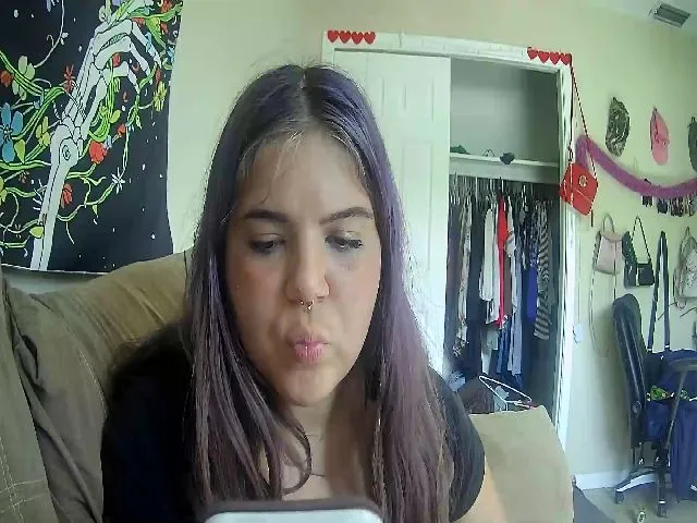 Live sex webcam photo for Lilmisspurp #253792986