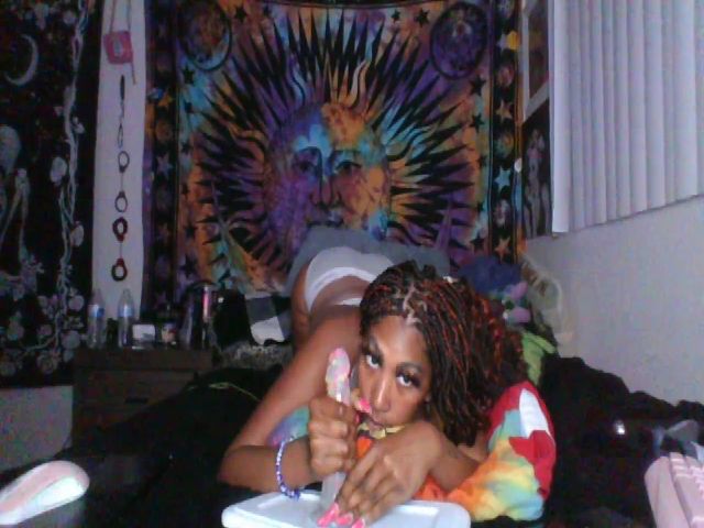 Live sex webcam photo for hennyhoneypot #260521302