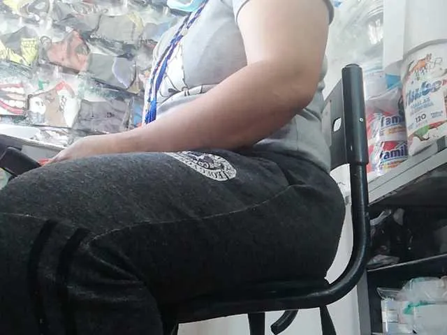 Live sex webcam photo for latinaamorosa #241073279