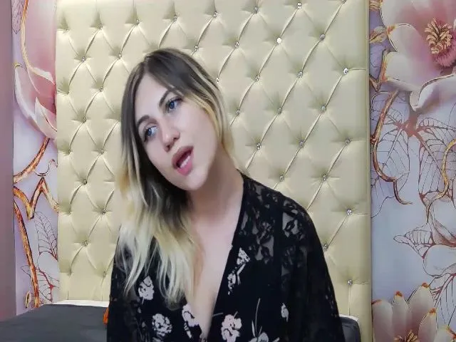 Live sex webcam photo for KristyWalsh #264501517