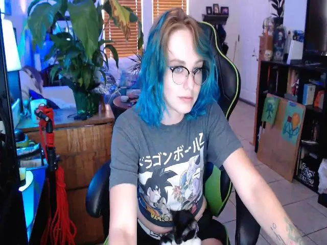 Live sex webcam photo for KinzySuicide #260825741