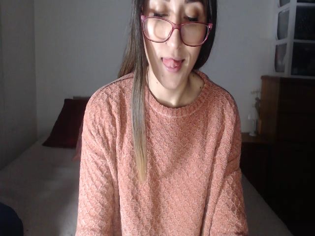 Live sex webcam photo for Ninimoon #252471672