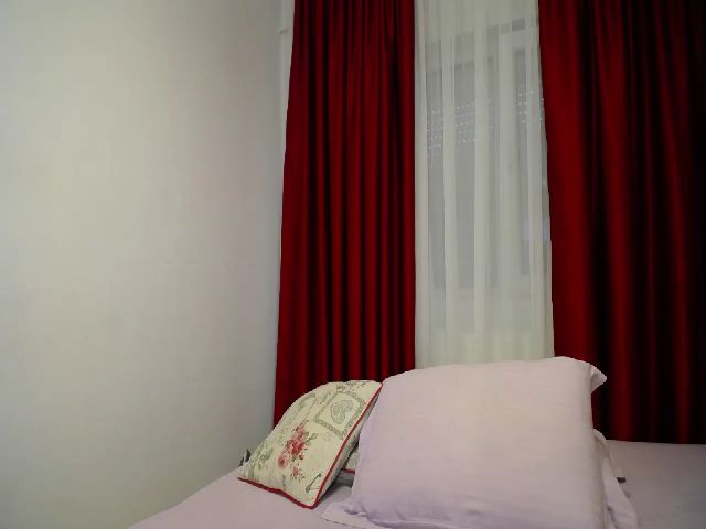 Live sex webcam photo for JhoannaSS #252560086