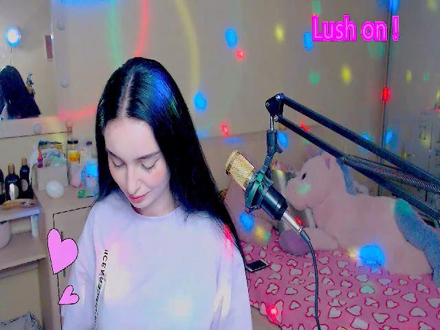 Live sex webcam photo for sunshinebabee #264581236