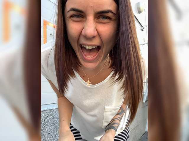 Live sex webcam photo for HannaMils #251862181