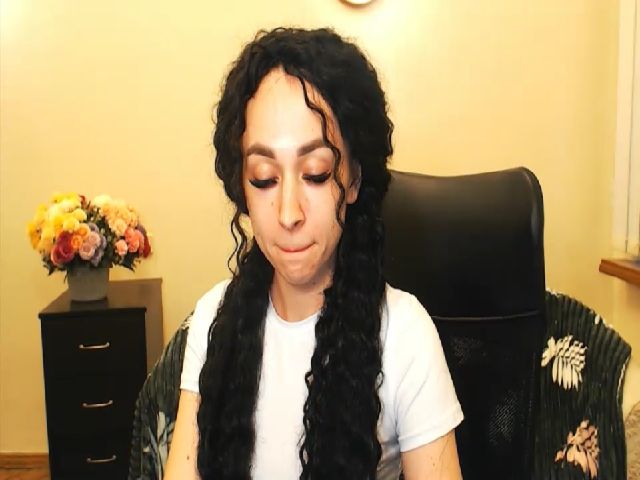 Live sex webcam photo for Space_Girly #263193402