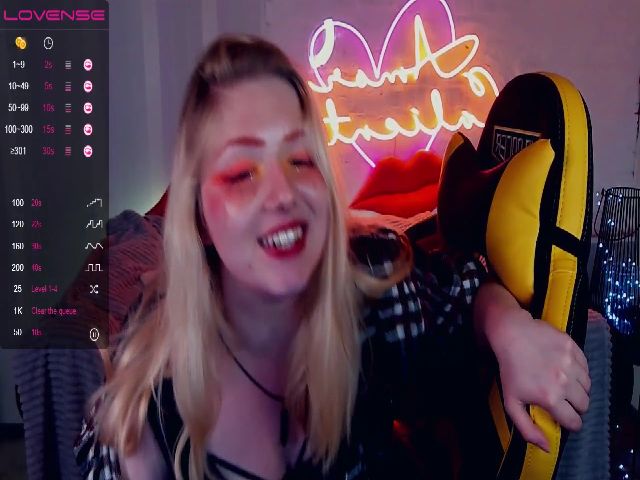 Live sex webcam photo for TinkerrBelll #254977806