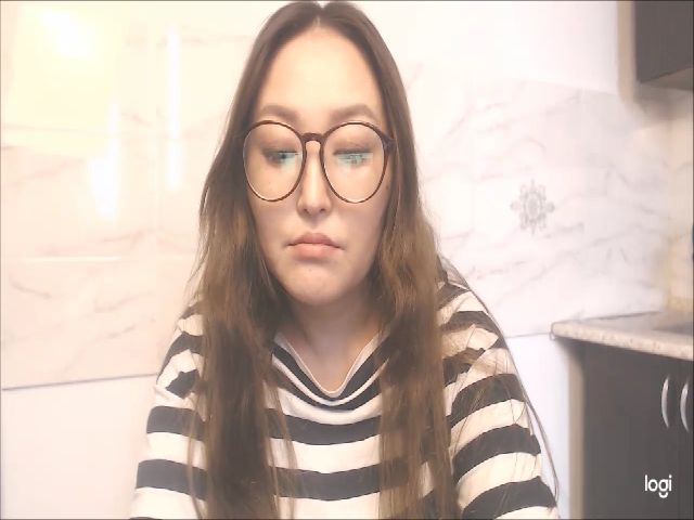 Live sex webcam photo for HrnyTeacher #254373834