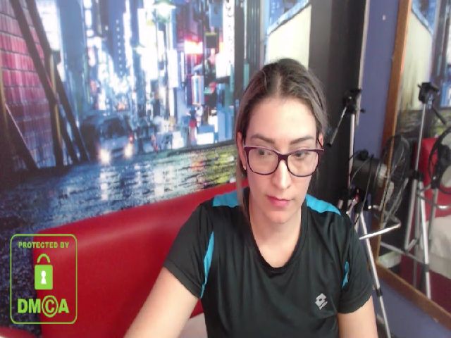 Live sex webcam photo for Jenifer_b #263302750