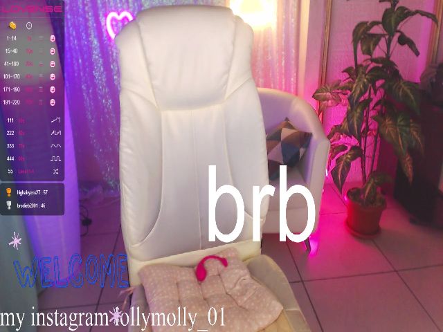 Live sex webcam photo for MollyLoo #263173477