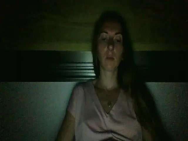 Live sex webcam photo for CheelyWilly #256478893