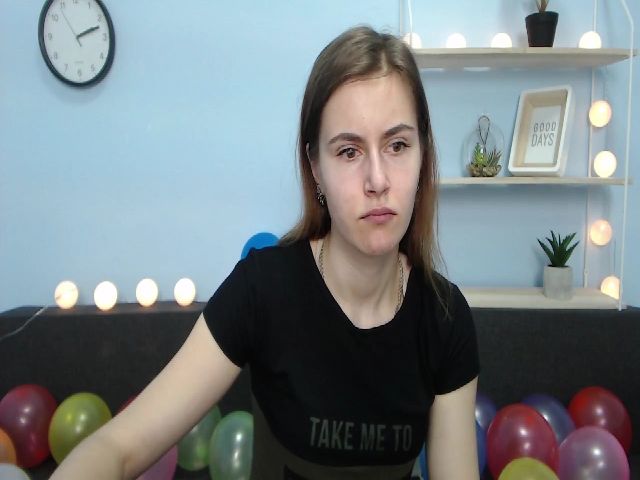 Live sex webcam photo for MollyTravis #252590768