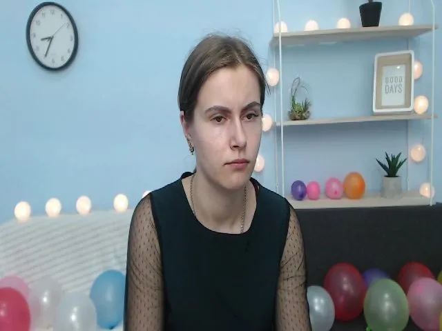 Live sex webcam photo for MollyTravis #254125240