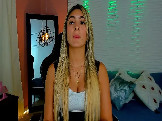 Live sex webcam photo for IsabelaBrown #257891386