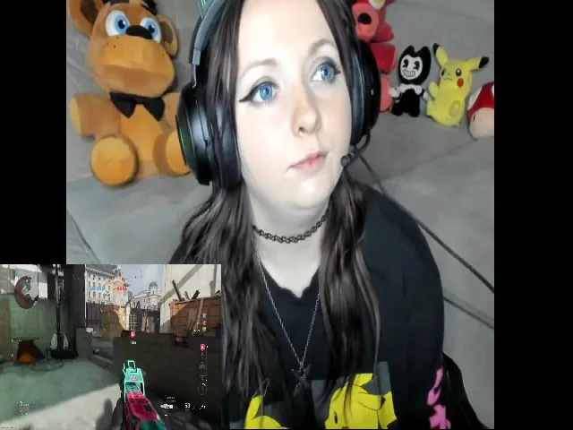 Live sex webcam photo for PrincessBluu #262340053