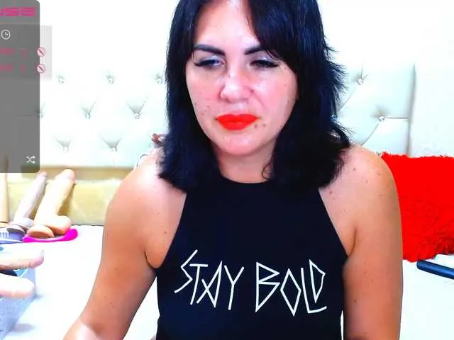 Live sex webcam photo for Vikibru #259621546