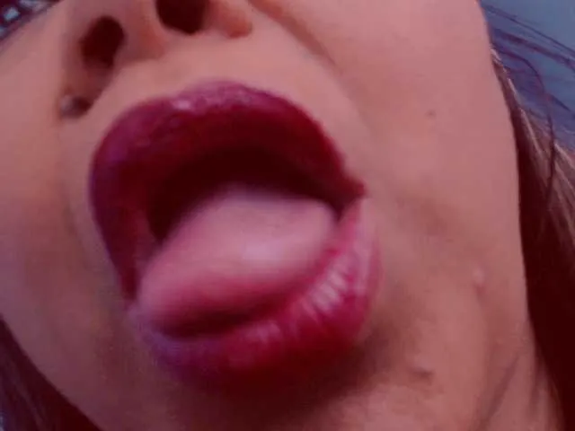 Live sex webcam photo for dirtywoman #241428418