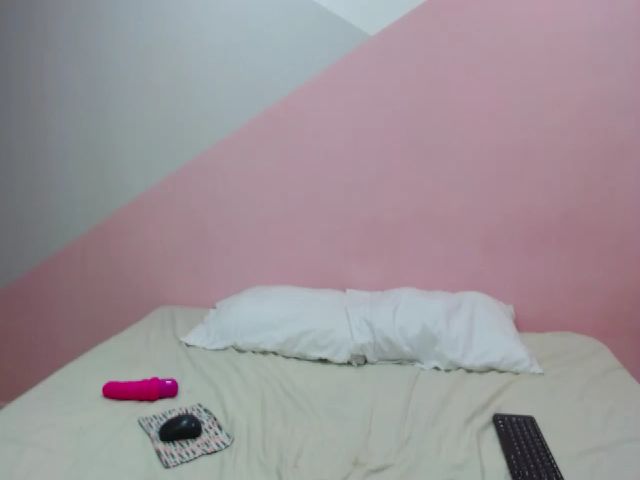 Live sex webcam photo for Sarajoness_ #256608129