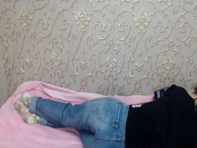 Live sex webcam photo for Maki__ #252846791
