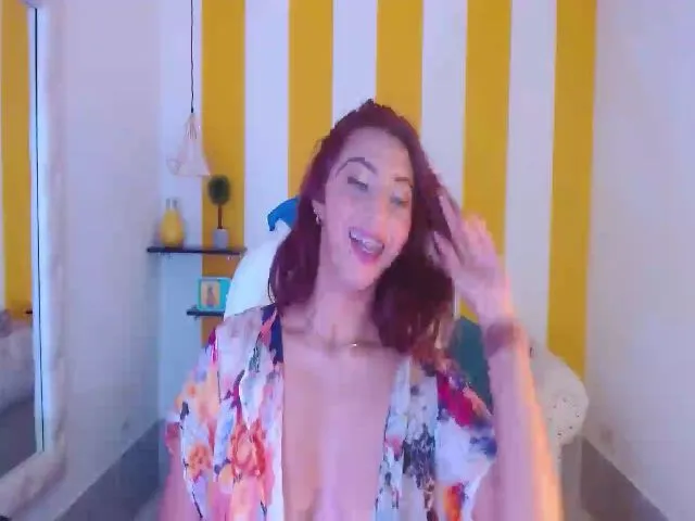 Live sex webcam photo for Julietacollin #261379399