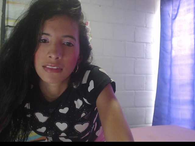 Live sex webcam photo for zoe-barnet #256853563