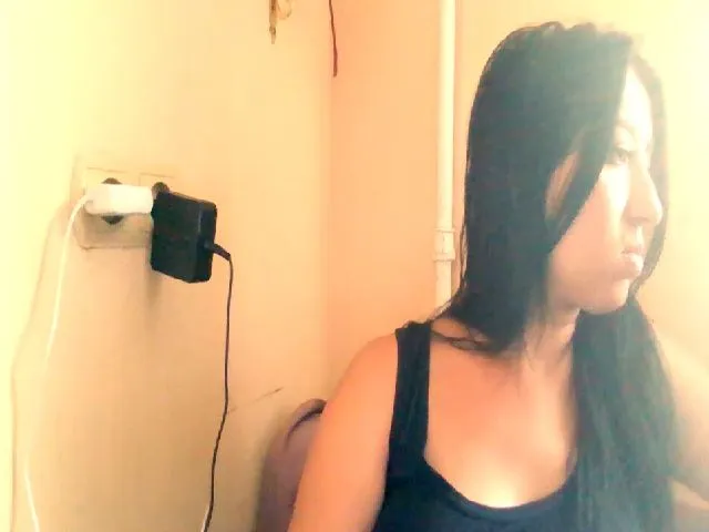 Live sex webcam photo for TiptoPanther #255368928