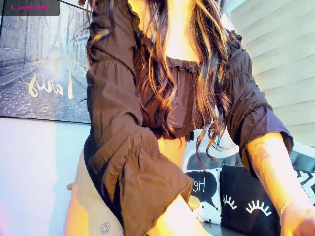 Live sex webcam photo for JuliArango #255580187